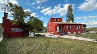 Chalet en Benizar 9. Casa con terreno en un paraje idilico (barranco de hondares)
