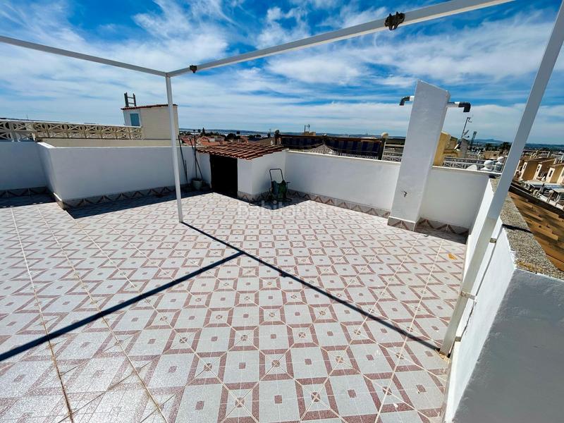 Foto 5a35646e-0fe8-4eb1-b5a6-f1601929bf36. Apartamento  reformado con solárium en el prestigioso residencial mirador iii en Torrevieja
