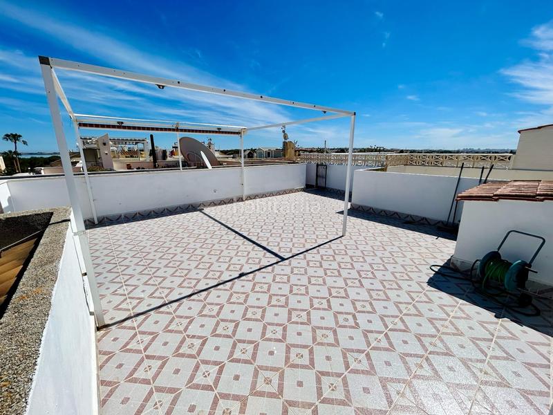 Foto d82ed5a3-b5d7-465e-b96d-82eb4921b042. Apartamento  reformado con solárium en el prestigioso residencial mirador iii en Torrevieja