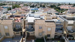 Apartment  Chiva. Apartamento reformado con solárium en el prestigioso residencial