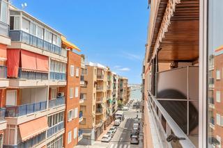 Apartament a Monteagudo 1. Amplio apartamento , a solo 100 metros playa del acequion, coche