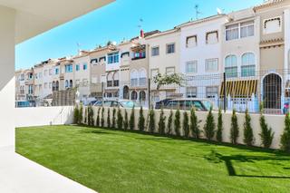 Apartament  Gregorio marañon. Bienvenido a villa amalia mediterranean gardens!