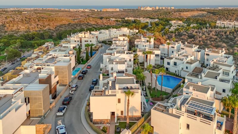 Foto ca20c0c8-0a40-4e1a-a4a3-3feef426c453. Àtic amb piscina a Lomas de Campoamor - Las Ramblas Orihuela
