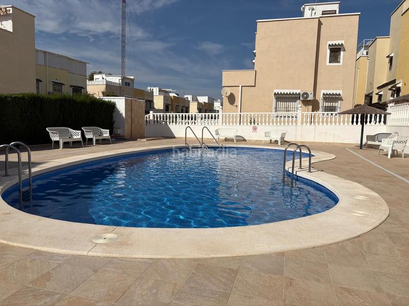 Foto a7da6d0b-d6d7-468e-b5a8-a383f22b092a. Reihenhaus mit pool in Los Balcones-Los Altos Torrevieja
