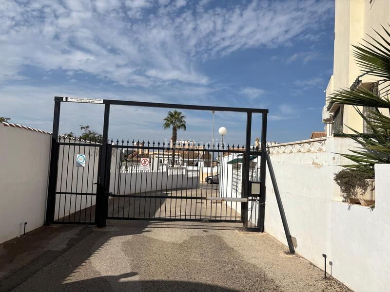 Foto d312fc70-02eb-4824-a7c6-dc25bff35fc7. Reihenhaus mit pool in Los Balcones-Los Altos Torrevieja