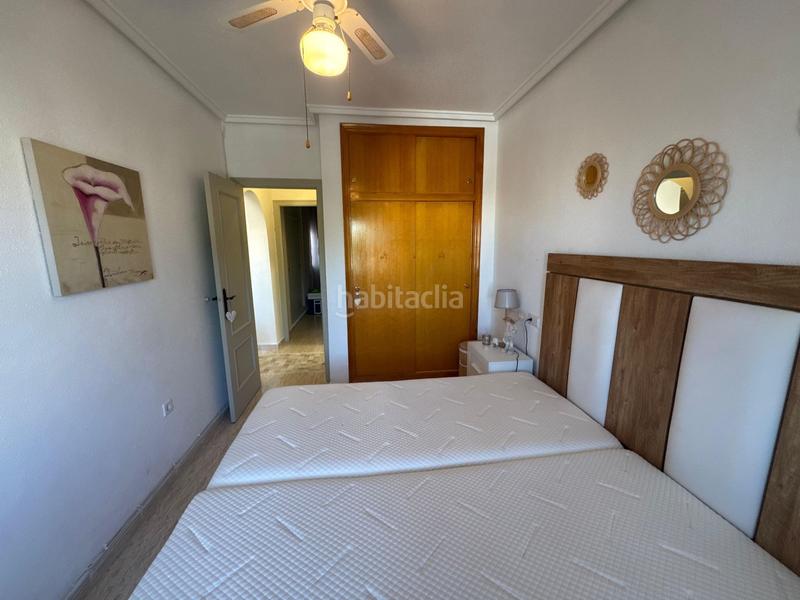 Foto 76d846e7-67b9-4e30-8a99-71eb6c940c39. Apartamento acogedor apartamento con solárium privado y piscina comunitaria. en Torrevieja