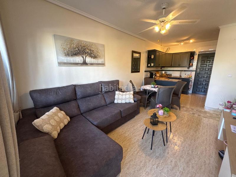 Foto f29b65c3-43b5-43ee-8cba-57d30655db59. Apartamento acogedor apartamento con solárium privado y piscina comunitaria. en Torrevieja