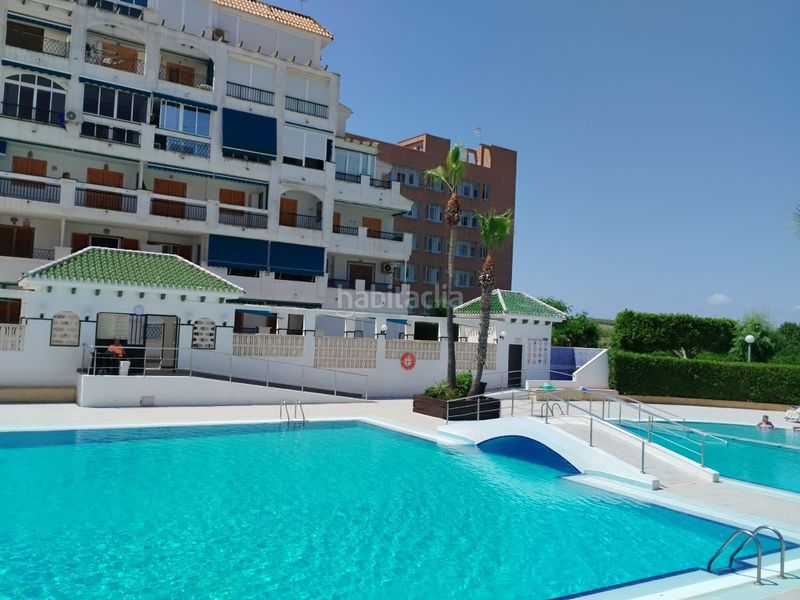 Foto d0b36da5-f997-4dea-8fa9-eb0b8a676701. Apartament amb piscina a Los Europeos Torrevieja