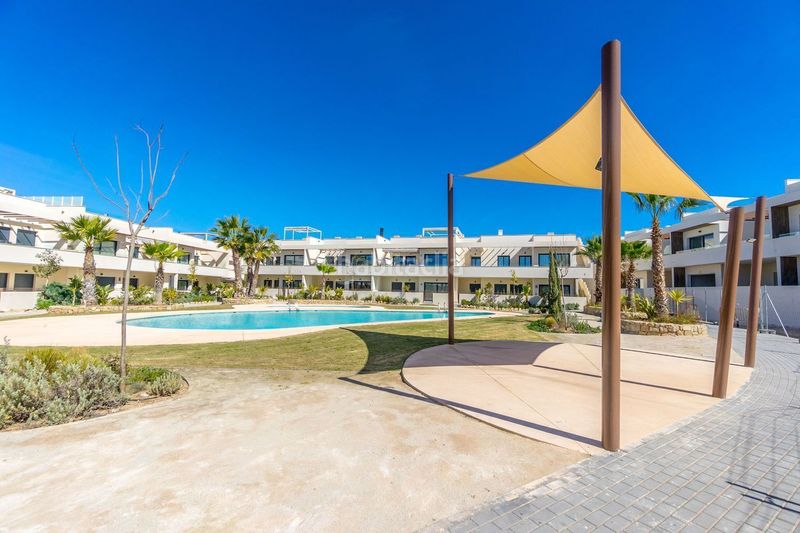 Foto 0f133a47-4d94-4e8b-a310-3db21cf1104f. Apartament amb piscina a La Veleta Torrevieja