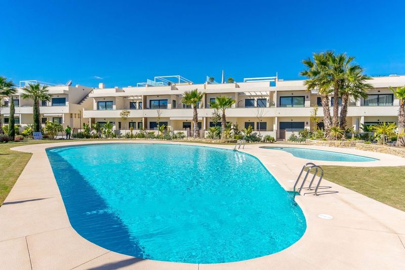 Foto 77b5765a-dd20-480a-90a8-29d6b6aa1896. Apartament amb piscina a La Veleta Torrevieja