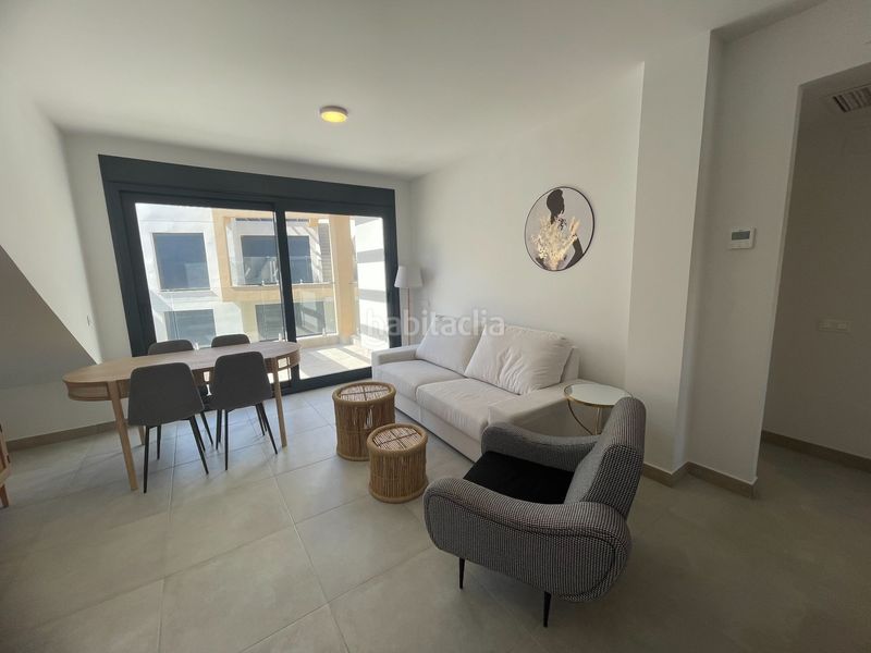 Foto ce4a8ff9-15ee-47b3-9f9d-5236196fa9ec. Apartament amb piscina a Lomas de Cabo Roig - Los Dolses Orihuela