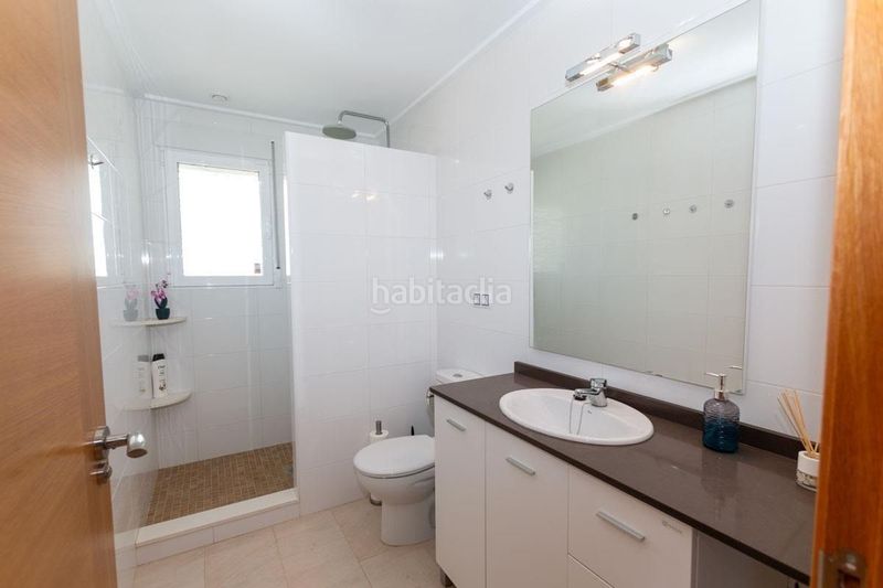 Foto 27d1e51a-b5d9-41ba-9b32-53fafd1e6d3c. Apartament amb piscina a Cabo Roig Orihuela