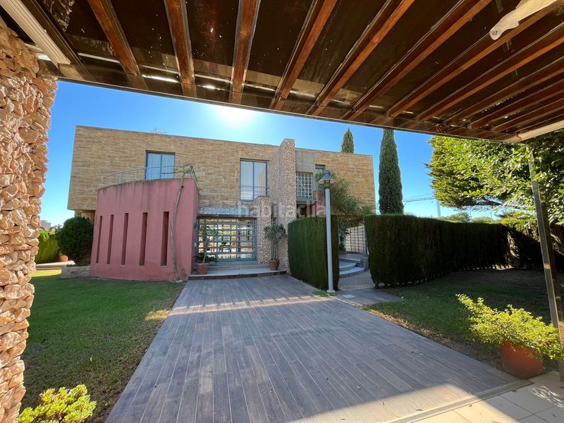 Foto 7630e0d6-aa2f-4339-a964-f01ad61819a9. Casa a Campoamor Orihuela