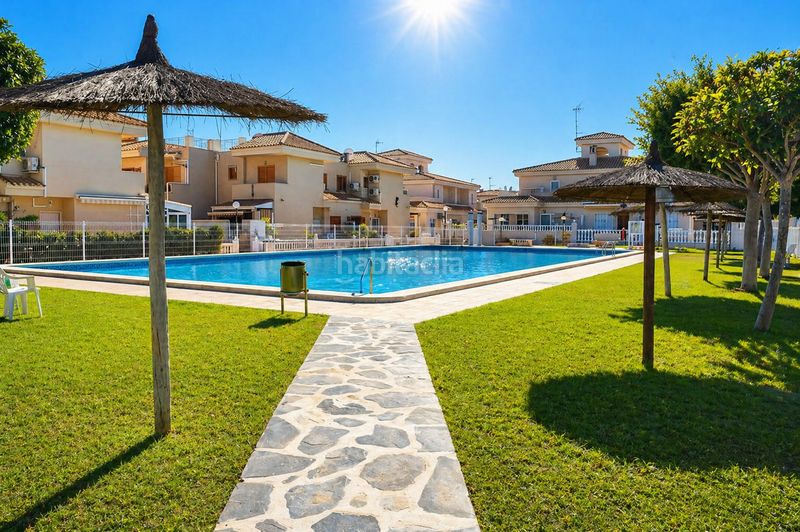 Foto 3484f608-3853-4a1c-81d1-eafc0b95c3a8. Apartament amb piscina a Playa Flamenca Orihuela