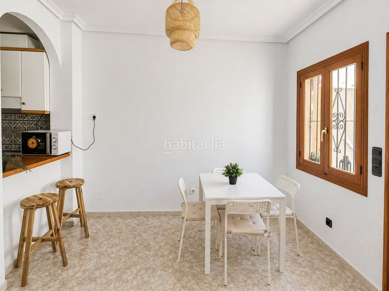 Foto c5eb431e-3ff2-4a20-9a5c-f914827efb31. Apartament amb piscina a Playa Flamenca Orihuela