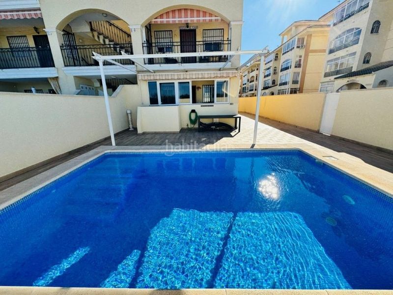 Foto f37261ec-e9b8-423c-b726-b67875226755. Casa adossada amb piscina a Cañada del Molino Torrevieja