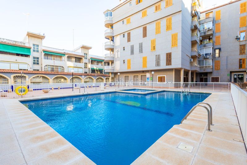 Foto a882e332-9e8a-45dc-9c8f-e04038d079c8. Àtic amb piscina a El Acequión Torrevieja