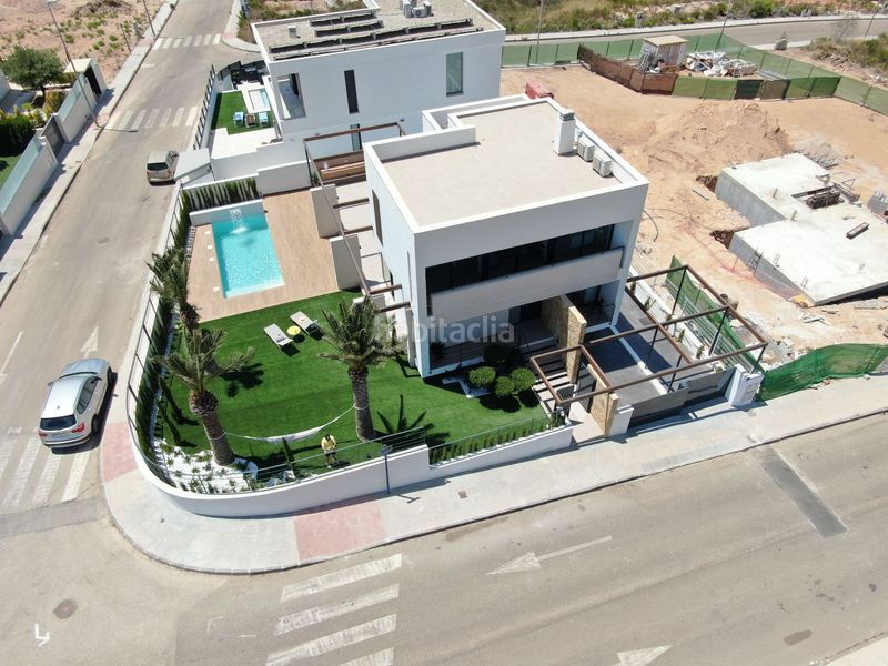 Foto 33db747f-cae1-4ee9-9c11-b841832ab19b. Xalet amb piscina a Campoamor Orihuela