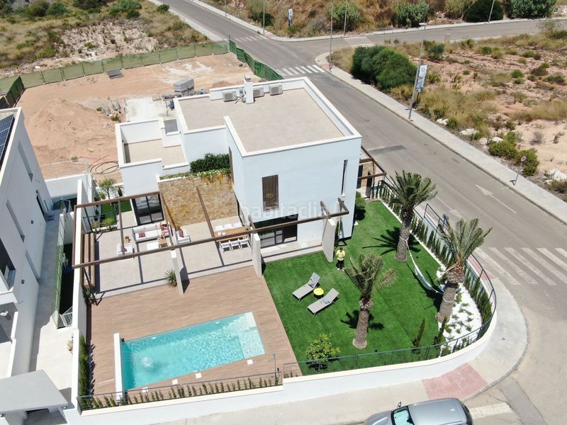 Foto 808c8478-af26-4847-8a93-d58708bda47e. Xalet amb piscina a Campoamor Orihuela