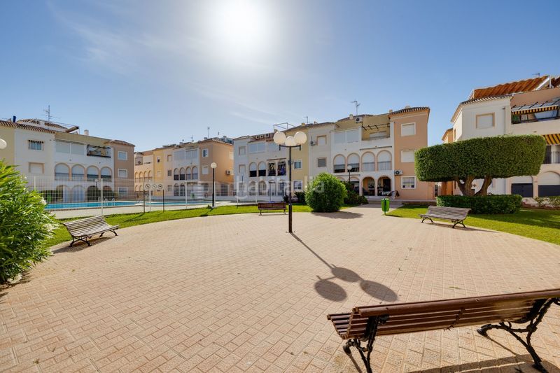 Foto dd3dd7ce-8e1d-48f1-a040-b7568554a2fd. Casa a ramón rubial 7 a La Veleta Torrevieja