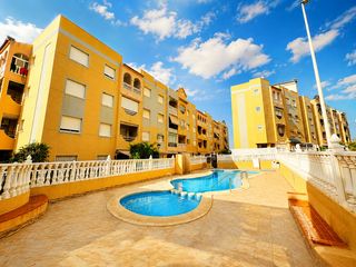 Apartament  Mayor 48. La mata  torrevista playa  2 dormitorios  25 m de terraza  pisci