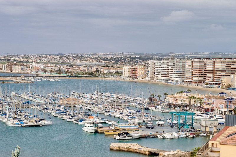 Foto 8f1559ba-e13e-40ce-b7a5-c9e574b5cd31. Casa a El Acequión Torrevieja