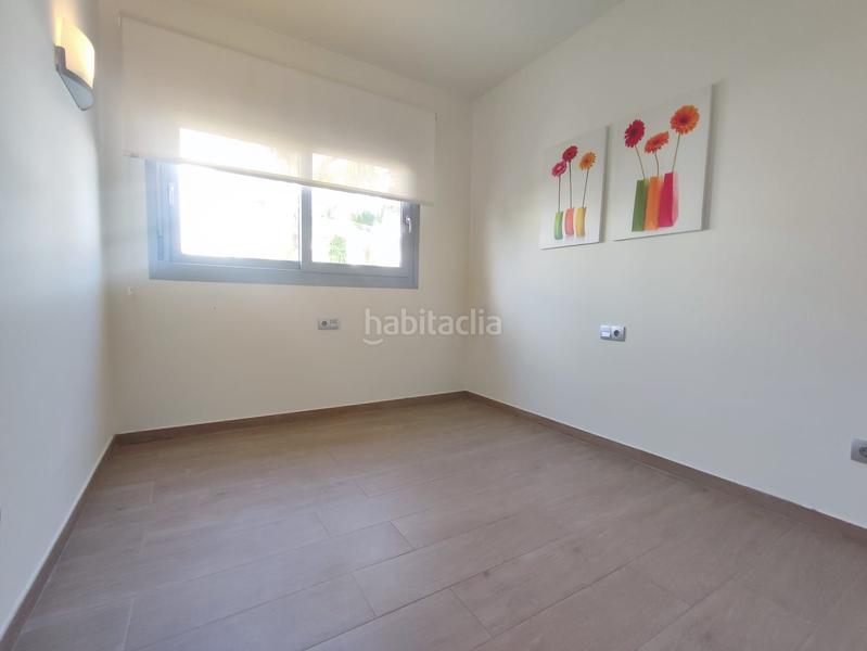 Foto 4bc1f294-ea94-4207-b30d-297ffc547f2e. Apartament amb piscina a La Veleta Torrevieja