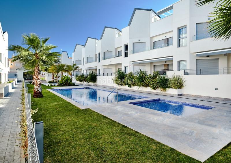 Foto a6340eb7-1551-49a1-8017-13a6f9da9732. Apartament amb piscina a La Veleta Torrevieja
