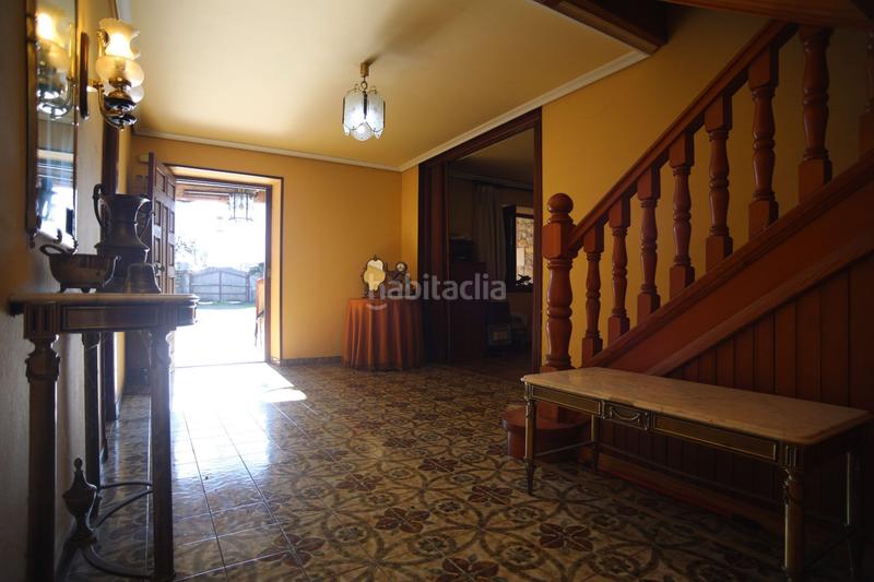Foto c5fcbb49-b2dd-4c99-b716-a183983368b3. Casa casona montañesa y gran finca urbana en la veguilla en Reocín