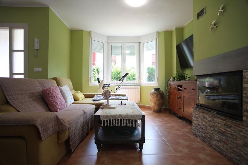 Foto 0cc9e632-53c2-4cb0-bd4b-33919d1274d0. Casa con riscaldamento in Vioño Piélagos