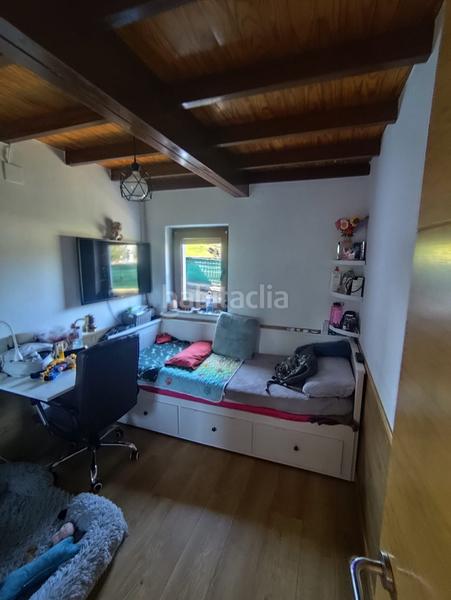 Foto f2c443ae-2f1f-4316-a6db-91d51d01440d. Casa amb calefacció a Igollo Camargo