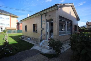 Maison  Cantabria. Casa de una plana en los corrales de buelna