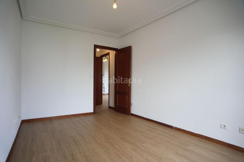 Foto b649427b-ab5a-422e-a3a5-b559b6f11242. Casa amb calefacció a Tanos Torrelavega