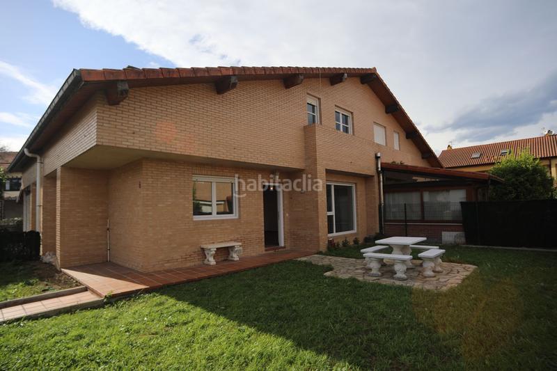 Foto b7533def-a3e4-4e33-82d6-a641d02a257b. Casa amb calefacció a Tanos Torrelavega