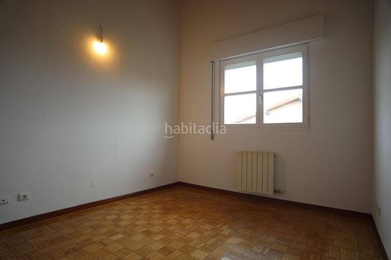 Foto ddf9bf8c-9c07-4a92-b0f7-f67436a6e4bf. Casa amb calefacció a Tanos Torrelavega