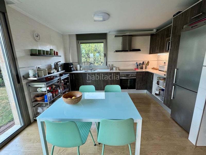 Foto 5c1e5377-710e-4483-a4a2-b11f0bf9ce1a. Casa amb calefacció a Mompia Santa Cruz de Bezana