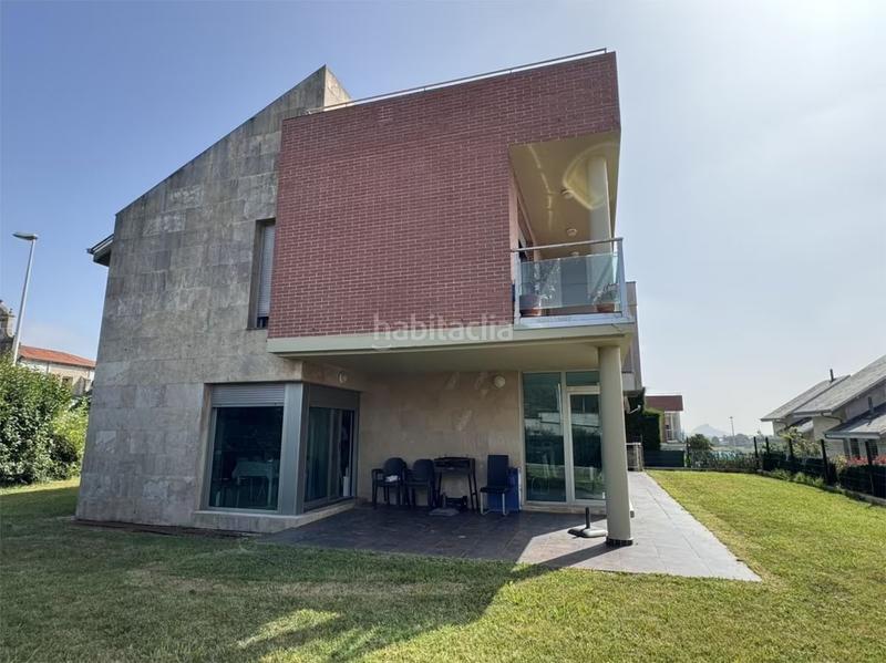 Foto 5dcf3f09-d36e-4e75-b48c-4410b229ddfc. Casa amb calefacció a Mompia Santa Cruz de Bezana