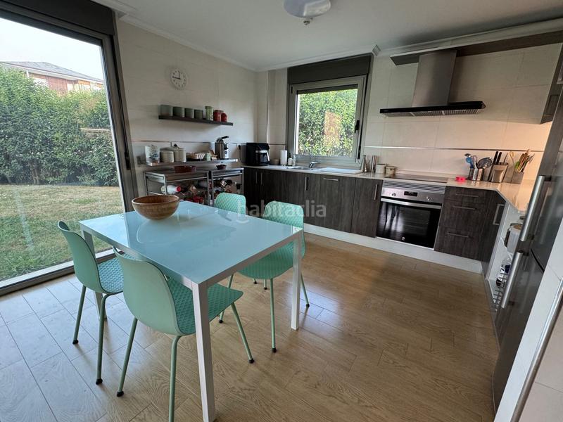 Foto 7dd89393-d898-4d47-8b2d-328bb250824c. Casa amb calefacció a Mompia Santa Cruz de Bezana