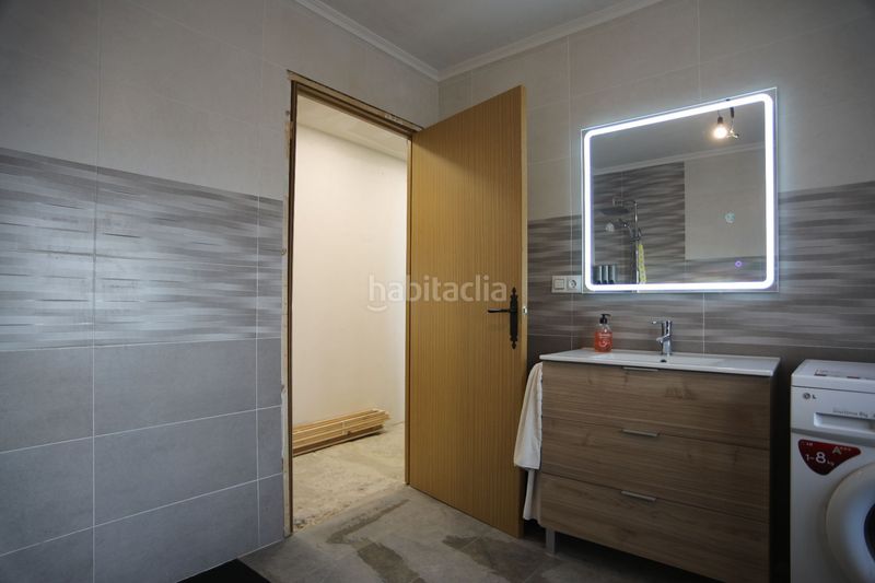 Foto 0ee8a5c5-d245-4e31-aefa-f09dff74c3d7. Casa amb piscina a Santa María de Cayón