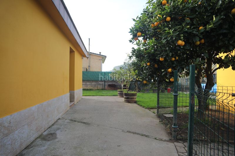 Foto b5ae3e23-7cbd-4ea7-94fd-fb64398970f6. Casa amb piscina a Santa María de Cayón