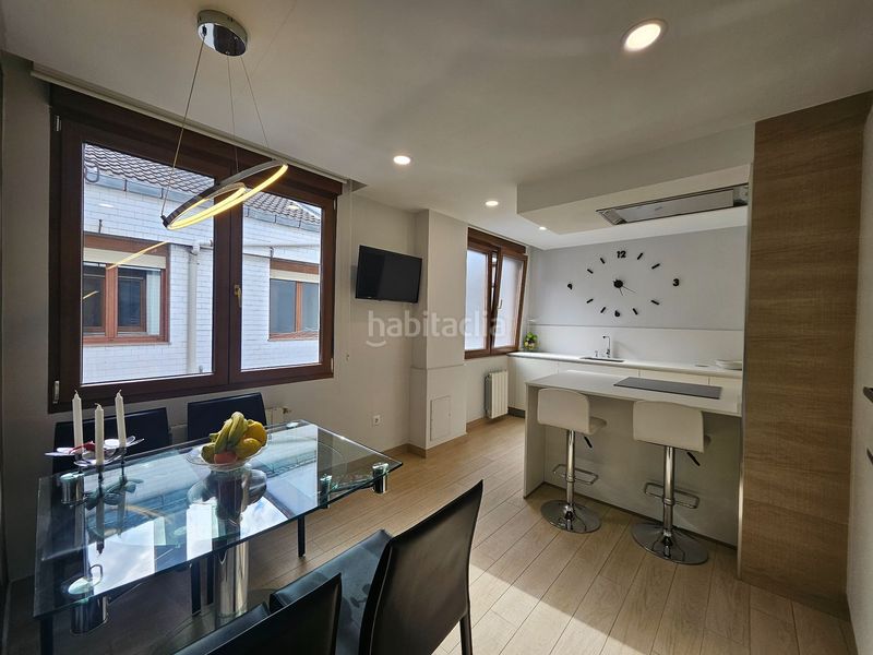 Foto 5087a8f7-cf21-456d-9c99-14efdde19c8e. Duplex avec chauffage dans Centro Torrelavega