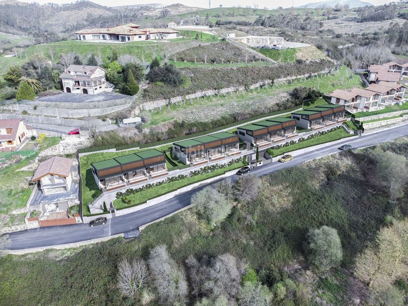 Foto f3ea85c9-4d6f-4564-9dbe-41c84f29a254. Casa amb calefacció a Udías