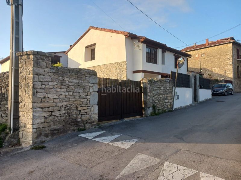 Foto e22ed83d-78d7-4ea0-9eca-65722c2a5db0. Casa amb calefacció a Suances