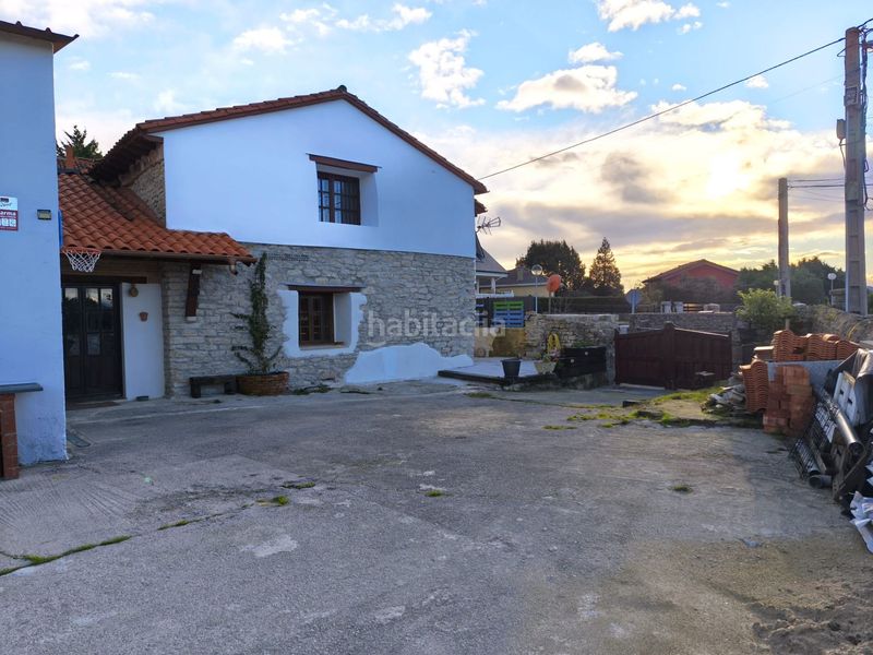 Foto e817f8c9-4cc6-41aa-b0fa-16705389ade6. Casa amb calefacció a Suances