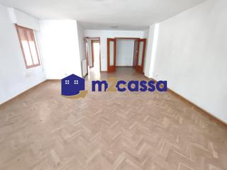 Pis a San Mateo. Amplio piso con garaje en pleno centro de lorca