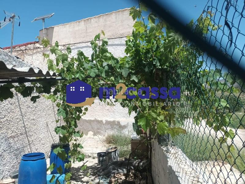 Foto 2fc9f62a-1e6d-4522-b1e2-2a05acf89c86. Casa  con terreno en vélez rubio en Vélez - Rubio