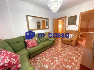 Flat in San José. Amplio piso para entrar a vivir próximo a jerónimo santa fe