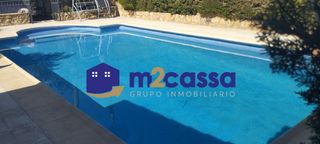 Casa a Purias. Chalet con zonas exteriores y piscina en purias