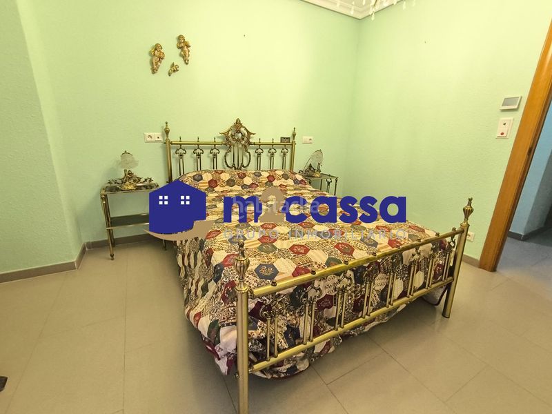 Foto f16b6538-e557-4543-ad32-4a53385ed6fd. Pis amb aparcament a Santiago Lorca