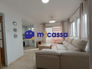 Pis a Casco Antiguo. Amplio piso junto al mar y cerca del centro de águilas